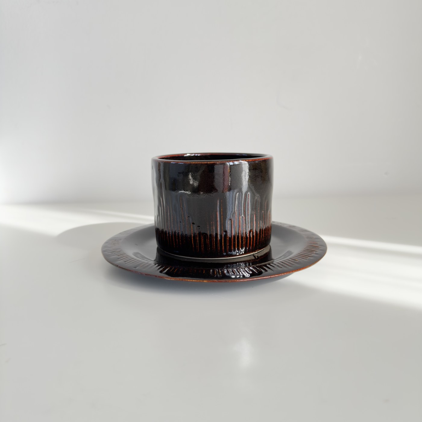 Handmade wheel-thrown stoneware ceramic by Studio Ceramix, London