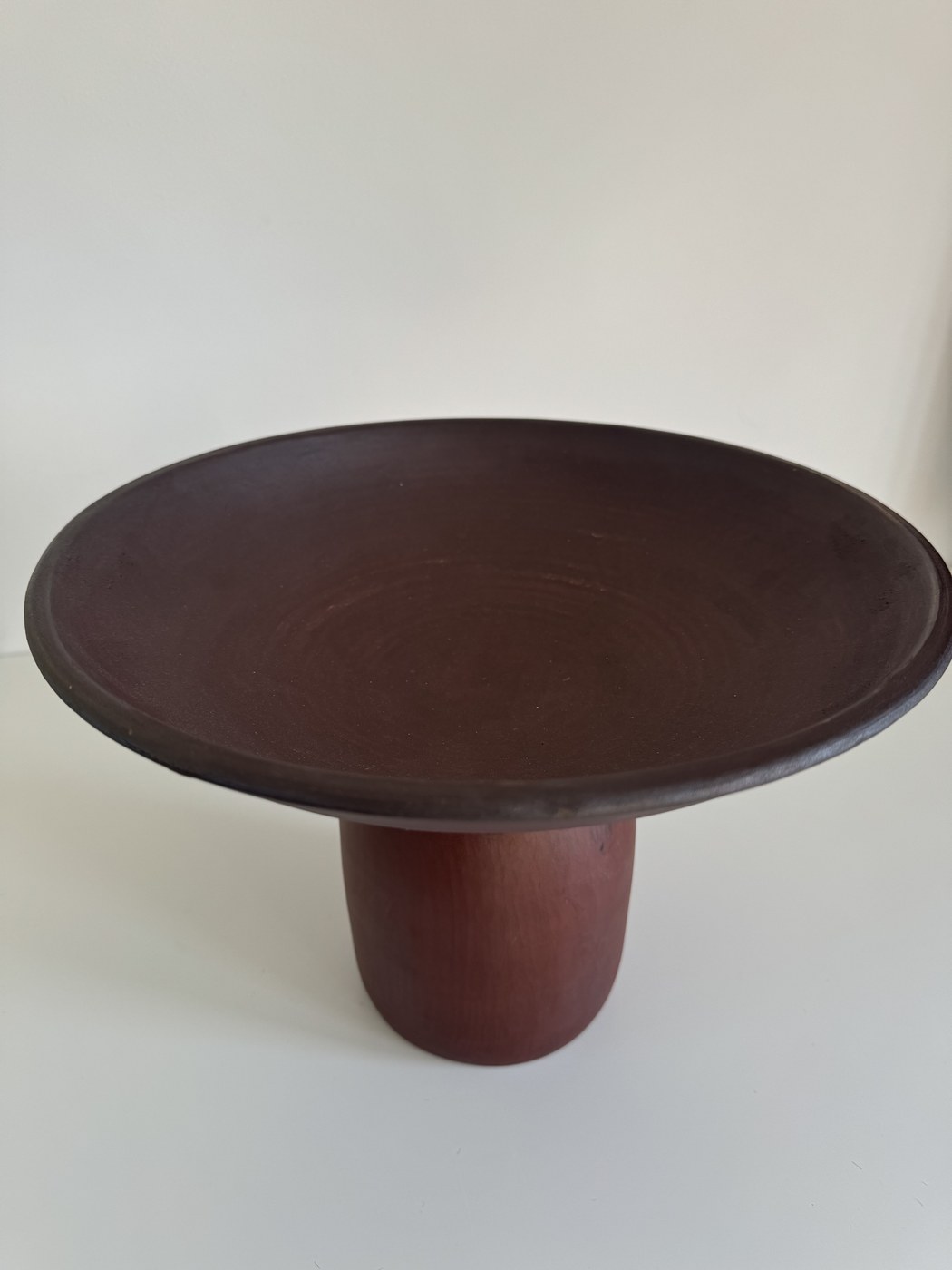 Handmade wheel-thrown stoneware ceramic by Studio Ceramix, London