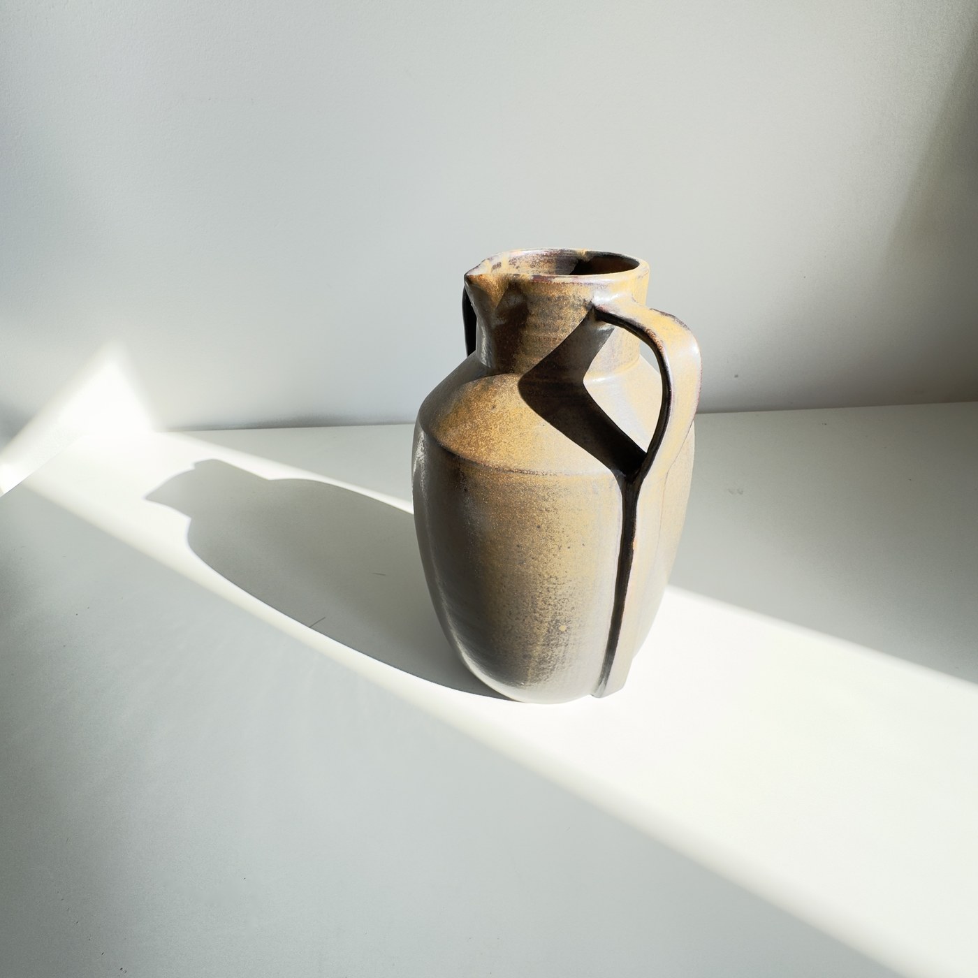 Handmade wheel-thrown stoneware ceramic by Studio Ceramix, London