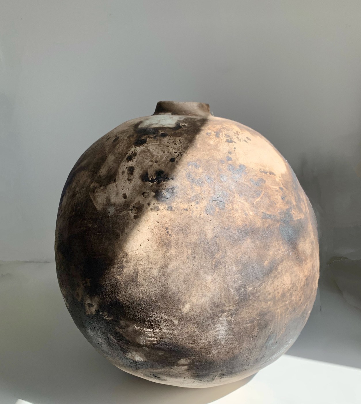 Handmade wheel-thrown stoneware ceramic by Studio Ceramix, London