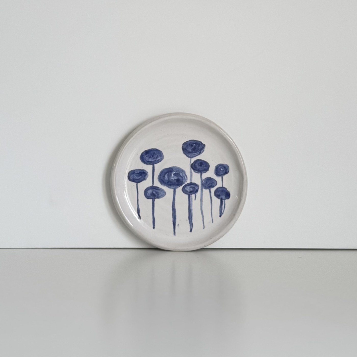 Handmade wheel-thrown stoneware ceramic by Studio Ceramix, London