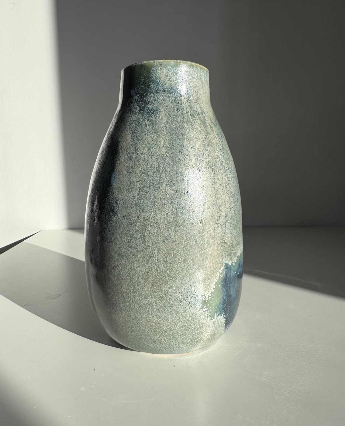Handmade wheel-thrown stoneware ceramic by Studio Ceramix, London